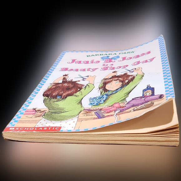 #KB1 Junie B. jones Is A Beauty Shop Guy Children's Paperback Book - Picture 5 of 5